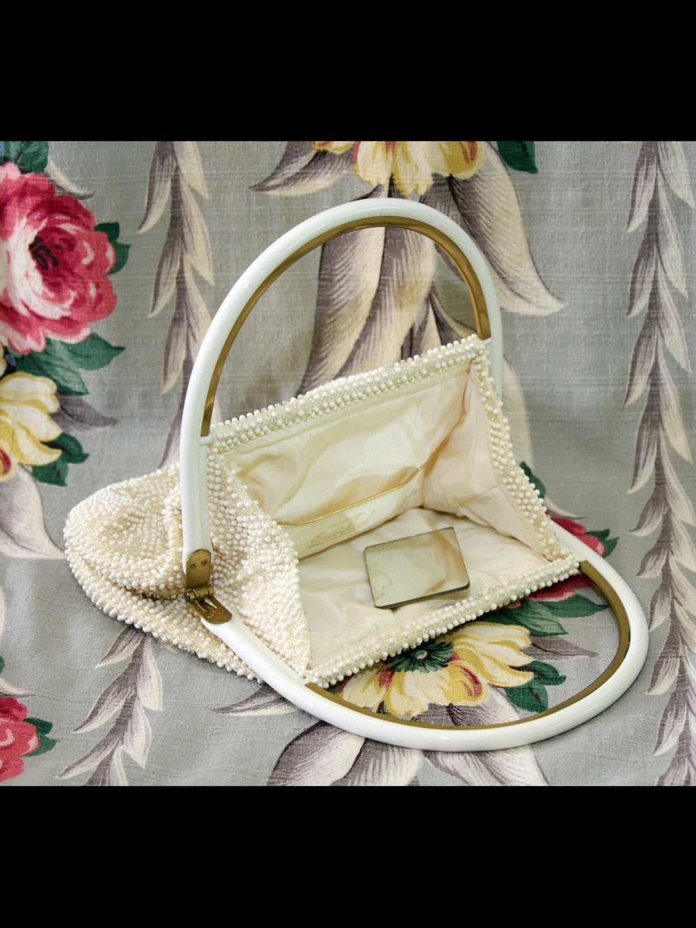 Vintage Corde' Beaded Handbag with Lucite Double Handles
